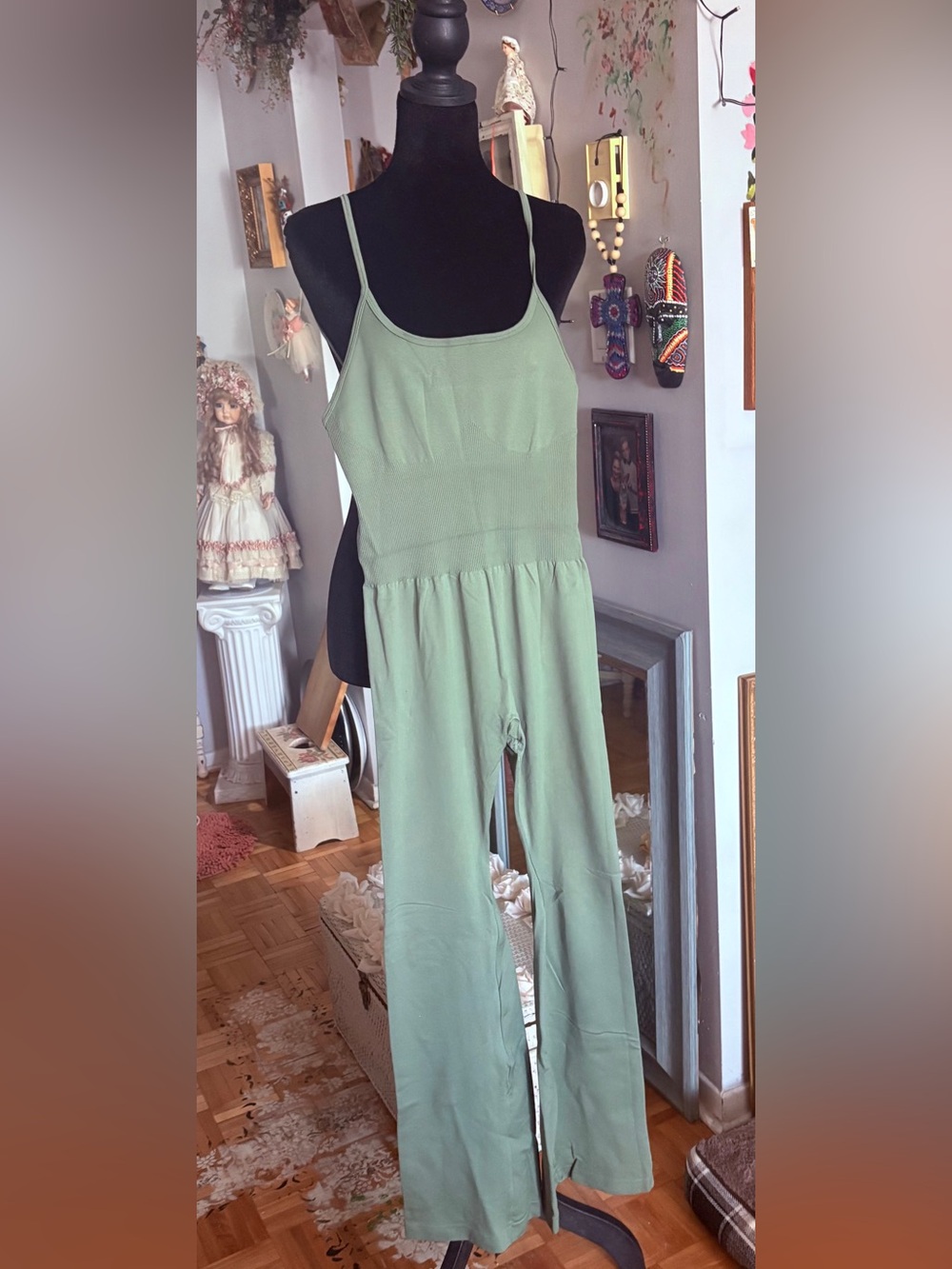 Women’s Olive Green Wide-Leg Jumpsuit sz medium
